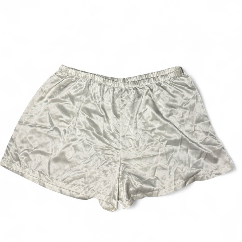 Vintage Victoria's Secret white satin pajama festival shorts Size L 🤍